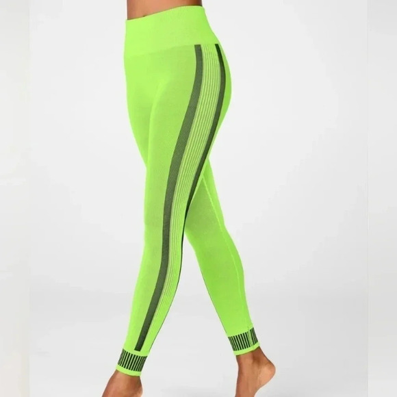 Fabletics Ultra High-Waisted Seamless Legging, Color Parakeet/Black Size XS - Picture 1 of 15